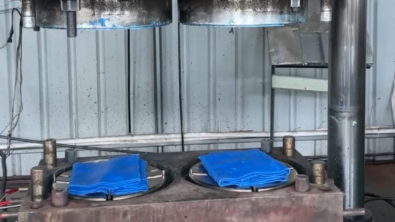 透明塑料件模具材质要求解析：关键因素与选型逻辑**