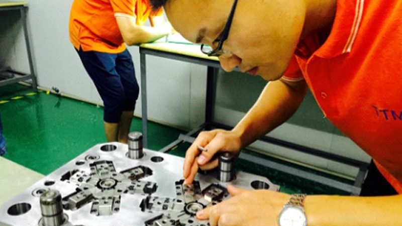 双色模具定做：从工艺到流程的揭秘