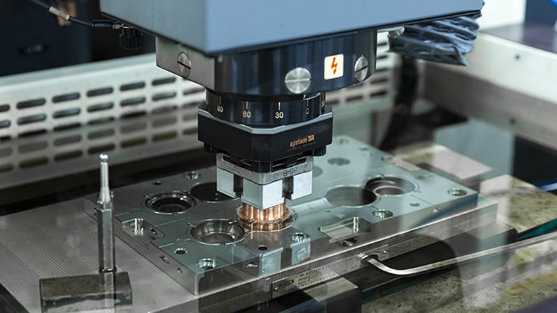 家电模具设计：步骤解析与标准规范解读