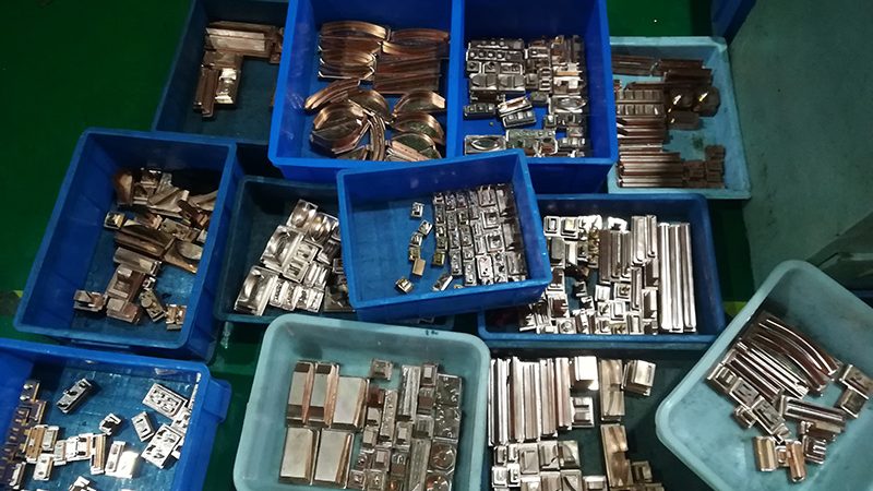 大型模具制造厂加工费用构成解析