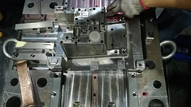 树脂工艺品硅胶模具定制，价格背后的考量因素**